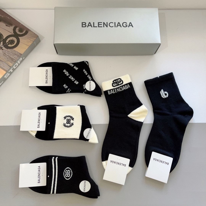 BALENCIAGA